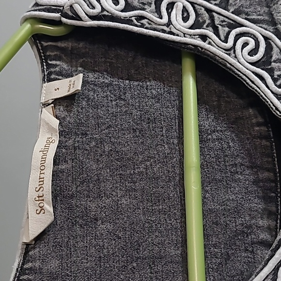 Soft Surroundings Jacket Blazer Womens Size S Cropped 3D Floral Decoration - Picture 2 of 6